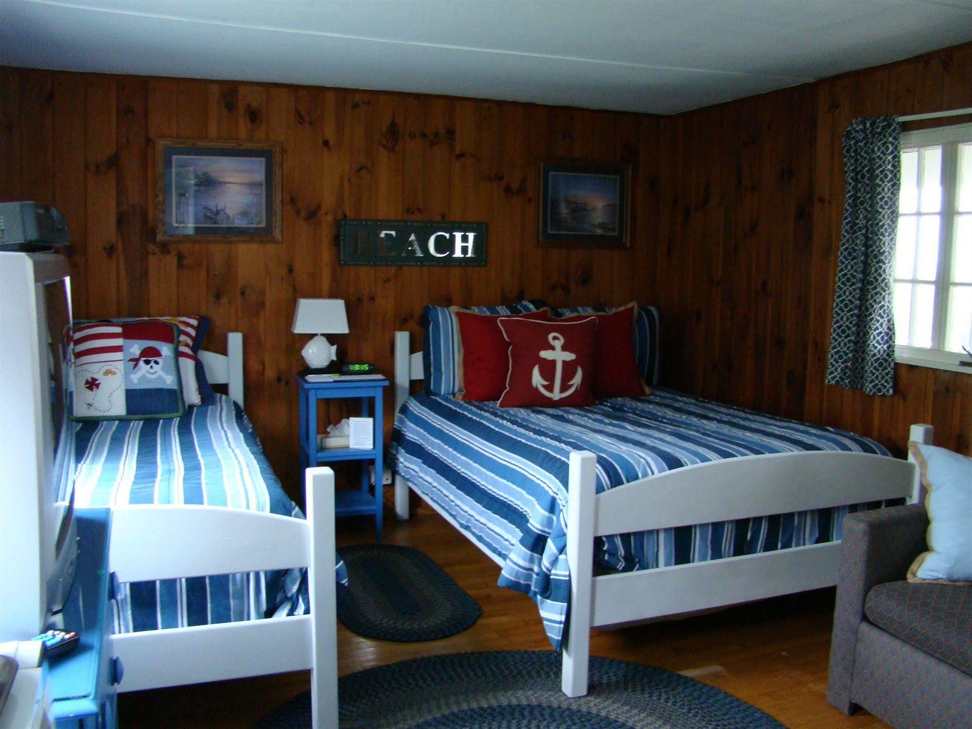 Bay Leaf Cottages & Bistro Лінколнвіль Екстер'єр фото